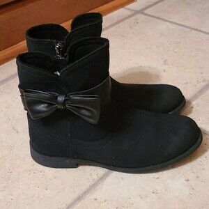 Ugg Girls Black Ankle Boots with Leather Bow Size 3